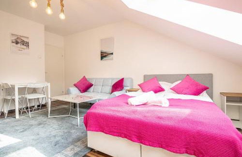 Penzing Apartamento | Airy Attic Apt.: Stylish Studio at Penzing Area
