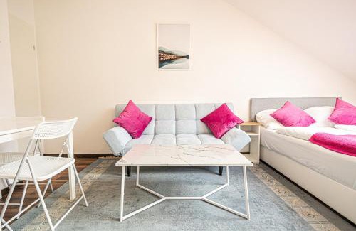 Penzing Apartamento | Airy Attic Apt.: Stylish Studio at Penzing Area