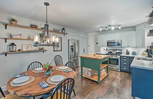 Lake Mills Cabaña | Airy Cottage Close to Rock Lake w/ Fire Pit!