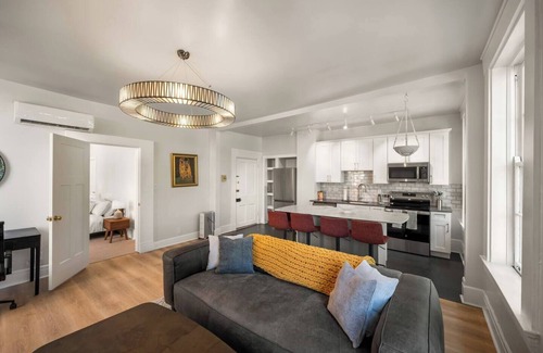 Pendleton Apartamento | Airy, Elegant 1bd Apartment, Steps from Everything
