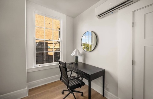 Pendleton Apartamento | Airy, Elegant 1bd Apartment, Steps from Everything