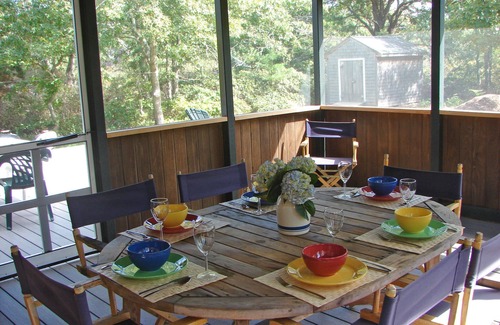 Vineyard Haven Casa | Airy, Quiet Vacation Rental Home, piscina, tenis, FERRY TIX en MV