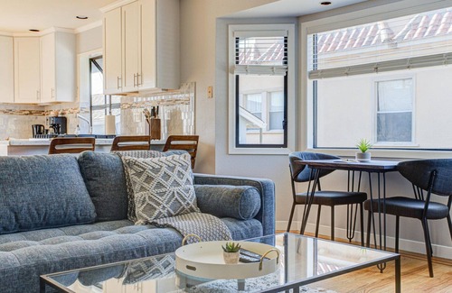Downtown Casa | Airy South SF 3BR w/ Balcony & Backyard, nr Food & Coffee, by Blueground