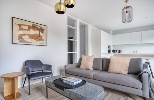 Vorstadte Apartamento | Airy Vorstädte 3.5 Room w/ W/D & Storage, 2 min to Market, by Blueground