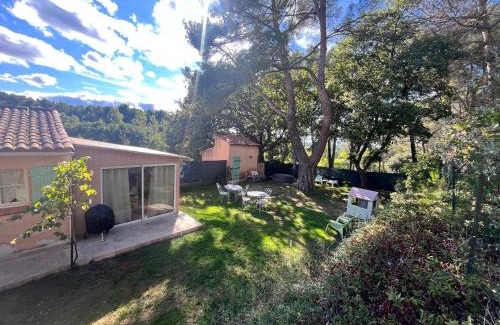 Est Apartamento | Aix-en-Provence, Maison provençale au calme de la campagne avec Jacuzzi