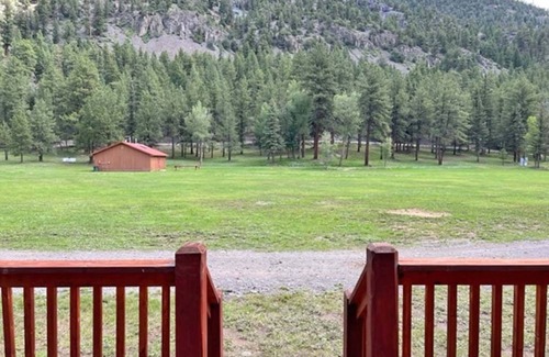 Alamosa Cabina | AIYM Camp Riverfront Duplex Cabin, Alamosa Canyon!