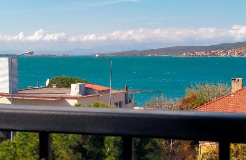Ayvalik City Center Casa | aj konukevi müstakil ev dört odalı