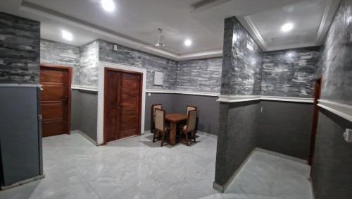 Nungua Cabina | AkaPalace