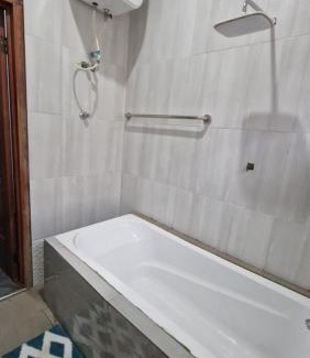 Nungua Cabina | AkaPalace