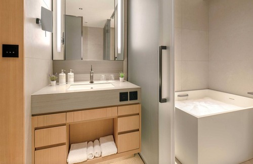 Wan Chai Hotel | AKI Hong Kong - MGallery