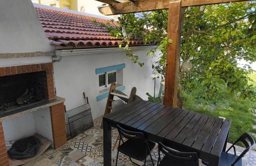 Pica Galo Casa | Akistay Guest House - Caparica