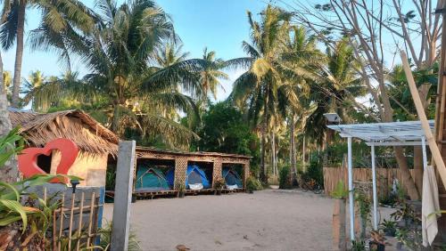 El Nido Otro | AKOYA Beachfront Tent house