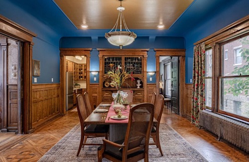 Highland Square Casa | Akron's Werner House: Historic 4 Bedroom Luxury