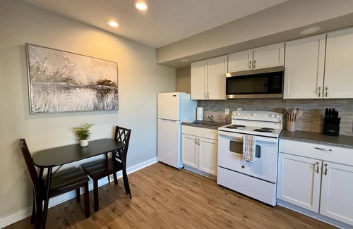 South Central Omaha Apartamento | Aksarben View One Bedroom
