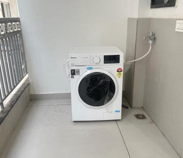 Gurugram Hotel | Akshay premium suites1 BHK Serviced Apartments Near Artemis Hospital Sector 52