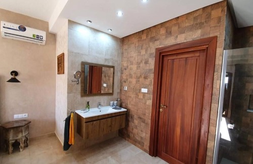 Hiboun Casa | AktivAparthotel Laourient con restaurante y cafetería y opción de media pensión