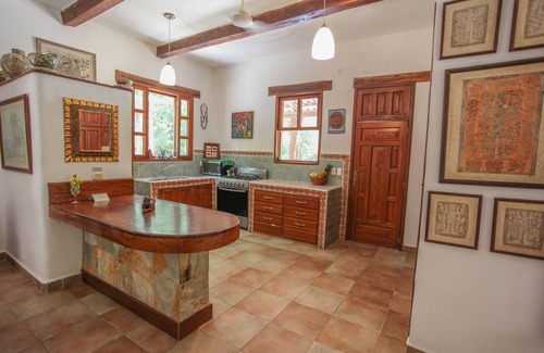 Akumal Casa | Akumal Jungle Villa 4 br, cenote privado y piscina