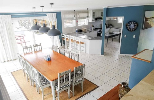 Voelklip Casa | Akwa House Hermanus: ¡tu hogar lejos de casa!