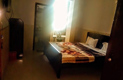 Muzaffarabad Hotel | Al Atiq Hotel