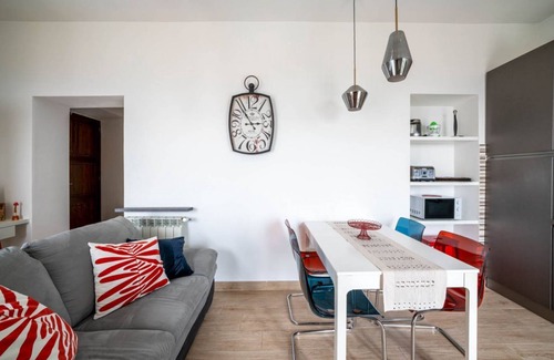 Rocca di Papa Apartamento | Al Belvedere A - Cozy apartment with views of hills and village