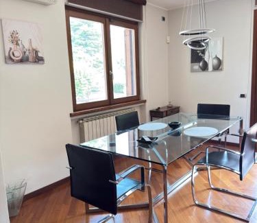 Canzo Apartamento | Al Civico32