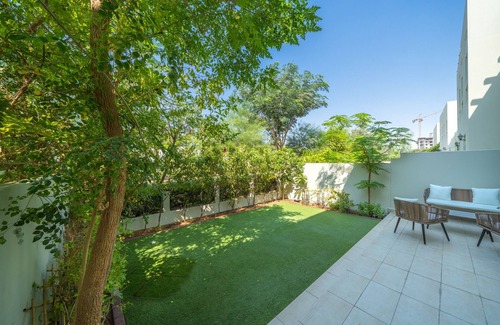 Discovery Gardens Villa | Al Furjan Quortaj Villa - 3BR