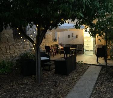 Fondi Cama Y Desayuno | Al Giardino di Anna