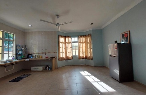 Larut Casa | AL' Indara Bunglow Homestay Taiping