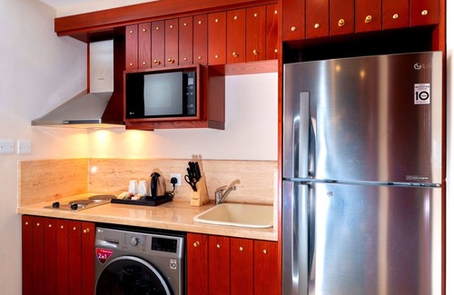 Al Muntazah Apartamento | Al Liwan Suites Rawdat Al Khail