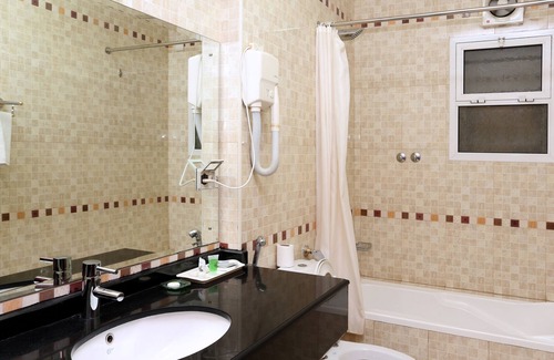 Al Ghubrah Ash Shamaliyyah Hotel | Al Maha International Hotel