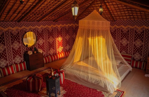 Dubai Otro | Al Marmoom Oasis Luxury Tents and Bedouin Experience