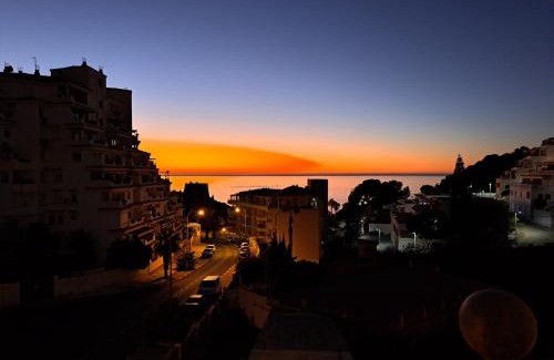 Velilla-Taramay Apartamento | Al Monacar vistas al mar, parking, aire acondicionado y wifi