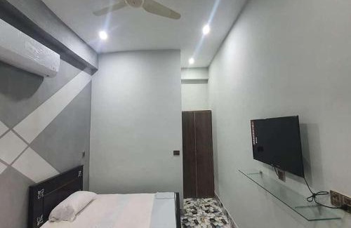 Multan Hotel | Al Qadir Residence
