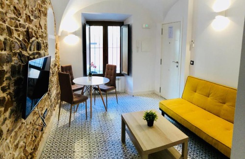 Margallo Apartamento | Al-Qazeres Suites