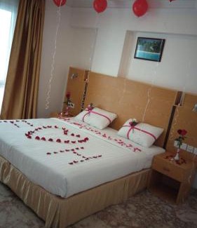 Al Ghubrah Ash Shamaliyyah Hotel | Al Reef Hotel