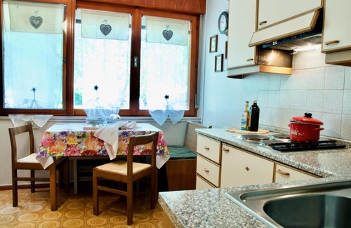 Calceranica al Lago Apartamento | Al Sole di TSS' - Cozy Apartment a 20 Metri dal Lago di Caldonazzo - Perfetto per coppie a Calceranica al Lago