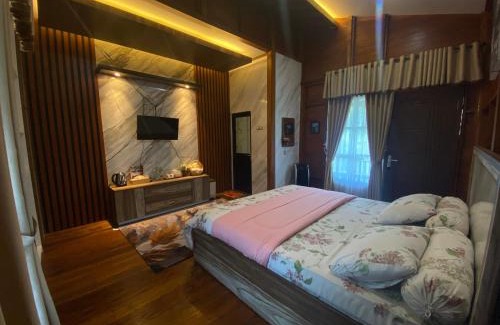 Argosari Cama Y Desayuno | Alam Semeru, Traditional Indonesian Homestay