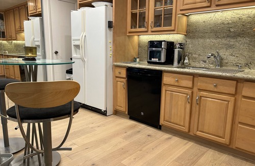 West Alameda Condominio | Alameda Beach view