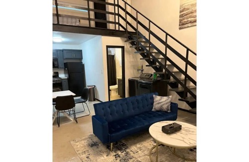 Alamo Apartamento | Alamo Loft with Awesome Outdoor Space!