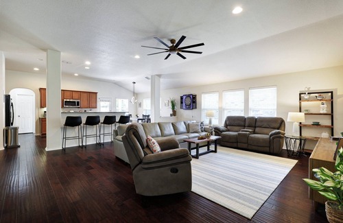 Timberwood Park Casa | Alamo Union - A Birdy Vacation Rental