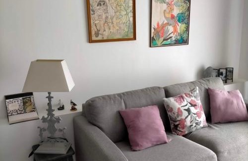 Comigne Casa | Alaric Lodge: gîte champêtre avec parking privé.