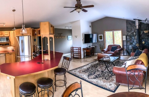 Meadow Lakes Casa | Northshore Lake House