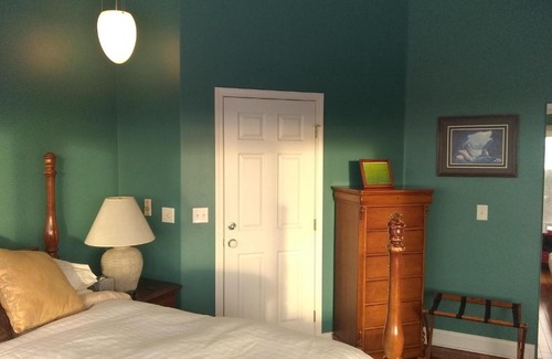 Mid-Hillside Cama Y Desayuno | Alaska Sundance Retreat Bed & Breakfast