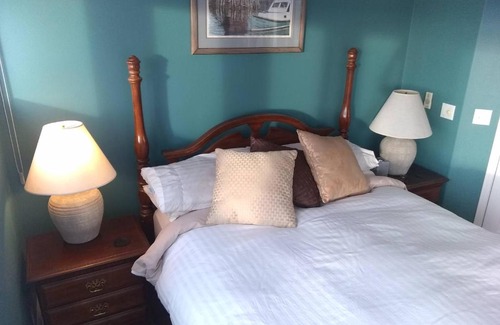 Mid-Hillside Cama Y Desayuno | Alaska Sundance Retreat Bed & Breakfast