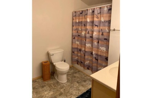 College Cabina | Alaskan Cozy Cabin