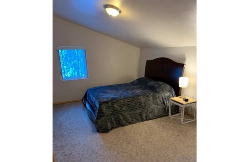College Cabina | Alaskan Cozy Cabin