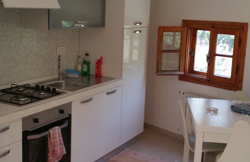 Alassio Apartamento | ALASSIO con jardín privado, TV / Wi-Fi, BARBACOA, motor 50 CC