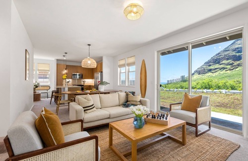 Makaha Valley Casa | Alaula by AvantStay | Gated Security Home w Valley, Ocean Views!