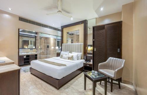 Karol Bagh Hotel | Alaya Stays Hotel Emperor Palms