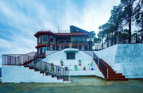Shimla Apartamento | Alaya Stays Pine Shadow Flamingo
